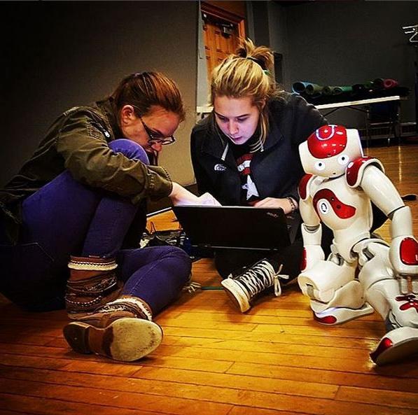Girls programming robot